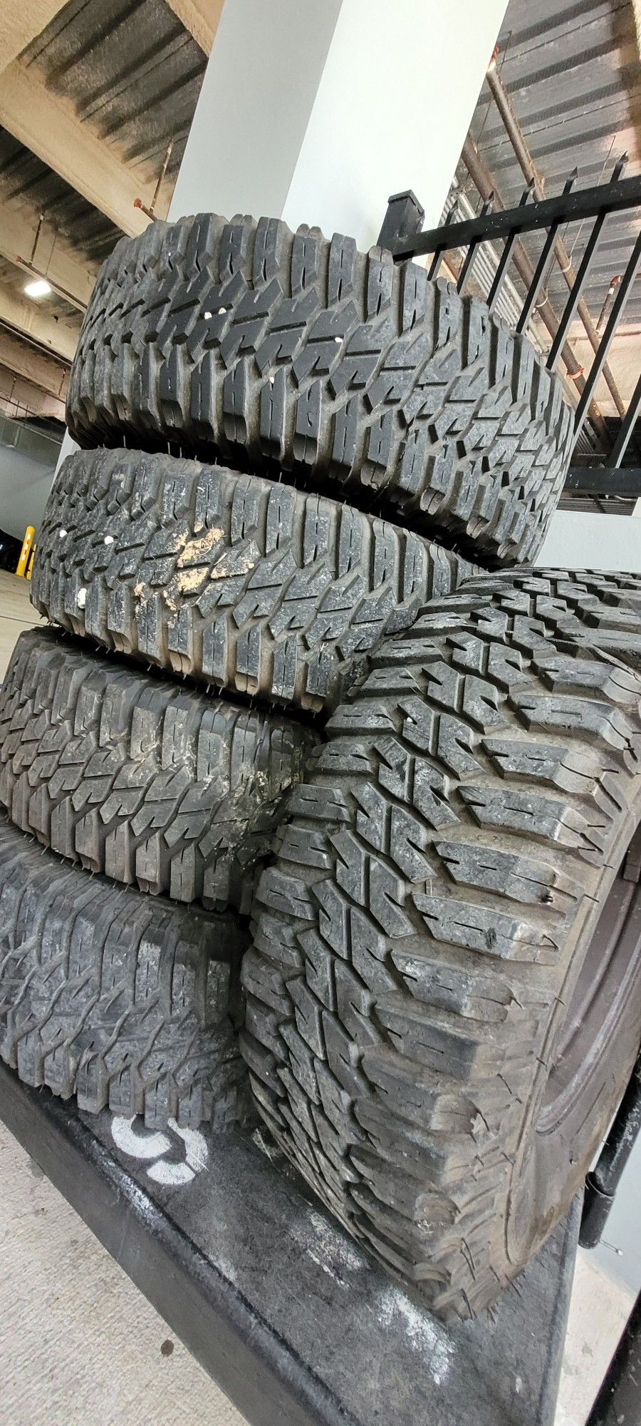 5 Wheels And Tires Terrain 285 70 17 Jeeps Yj Tj With Spacers 
