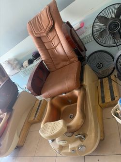 Luxe Pedicure Spa Chair with Foot Basin