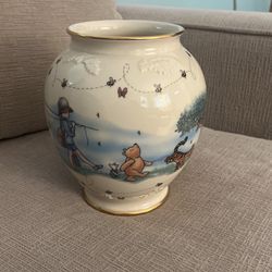 Lenox. The Honey Pot Vase