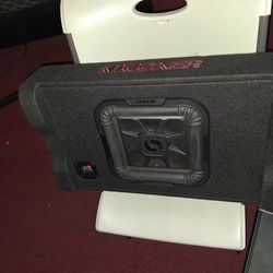 KICKER 12 INCH SOLOBARIC SUBWOOFER AND BOX