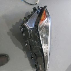 2024 LEXUS IS 300 RH HEADLIGHT 
