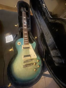 Les Paul Style Electric Guitar with Hard Case