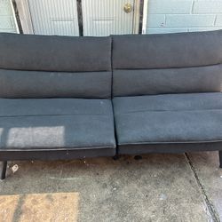Black Futon 