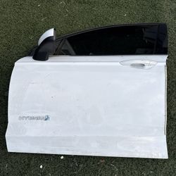 13-19 Ford Fusion Front Door Left Side