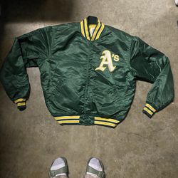 Vintage 90’s Oakland Athletics Oakland A’s Starter Jacket