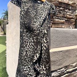 Allison + Olivia Kirby leopard mini ruffle dress women’s size 4 Like New only worn once.   This shapely dress in an on-trend animal print is crafted w