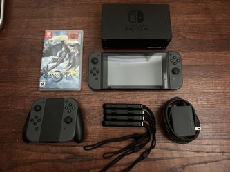 Nintendo Switch, 4 Joycons, And Dock