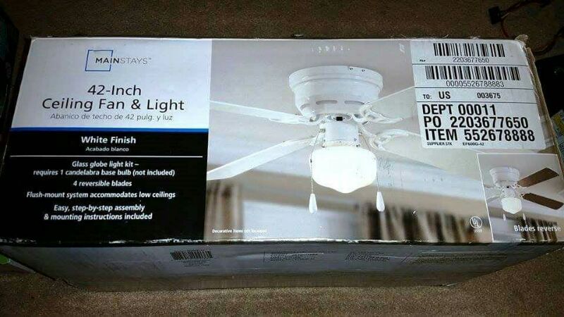 New Mainstay 42" Ceiling Fan with Light White