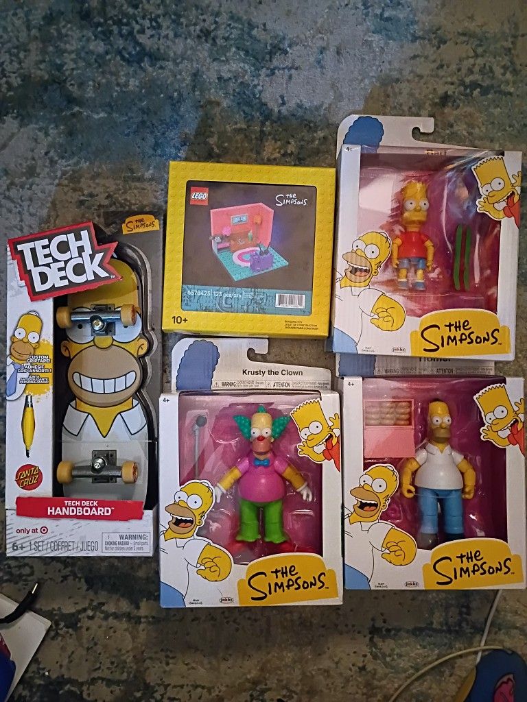 The Simpsons lot Jakks Pacific Figure Tech Deck Skateboard Living Room Lego Set