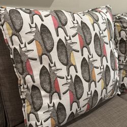 2 Cushion Pillows