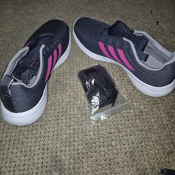 Brand new adidas tennis shoes