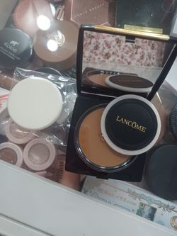 Lancome Dual Finish Multitasking Foundation Powder