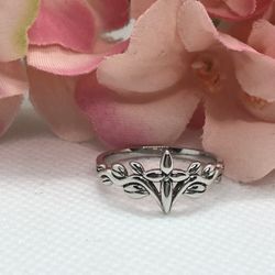 Cross in Vines Ring Size 7&8
