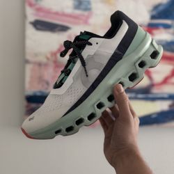 On CloudMonster Size 10.5