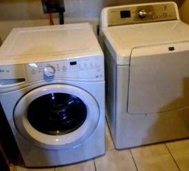Whirlpool Washer & Gas Dryer Set – Like New – Only $299 for Both