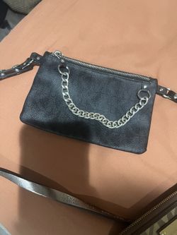 Michael Kors, official wallets and pouch