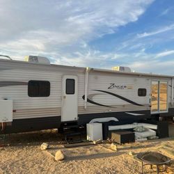 2015 Crossroads Zinger 390-BH Travel Trailer Home