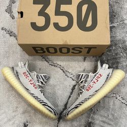 Yeezy 350 “Zebra” 🦓