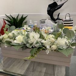 Pretty Home Decoration Plant With Flower Bunches Comes With Wood Long Vase ! ( Make Reasonable Ofer Price)  