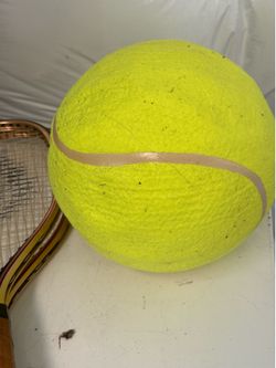Giant tennis ball