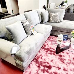 🔥Brand New Sectional Sofa🔥