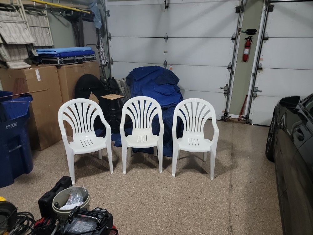3 Plastic White Patio Chairs