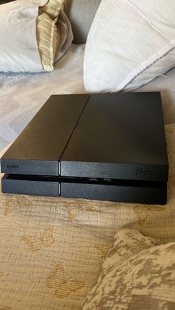 PS4 USED (negotiable)