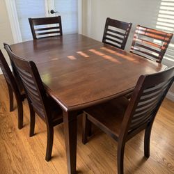 Dining Table and 6 Chairs 