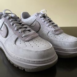 Nike Air Force 1 Luxe Size 8