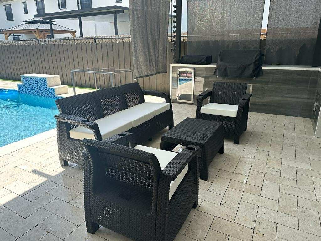 OFERTA ESPECIAL SET PLÁSTICO  5 PIEZAS  PARA EXTERIOR-PLASTIQUE