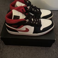 jordan 1 mid size 12.5