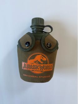 Jurassic world park canteen **used**