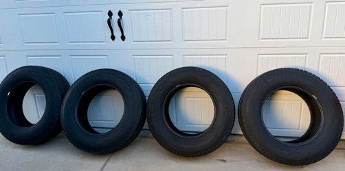 4 Michelin Defender Tires