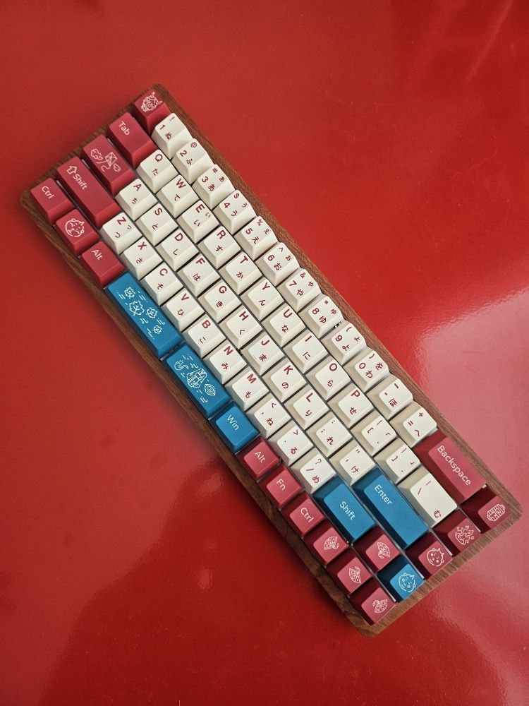 Wooden Yokai-themed Mechanical Keyboard, Wored/wireless, Hotswap, RGB, Linear Switches