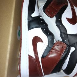 Air Jordan mid se Dark Pony Black  Never unboxed