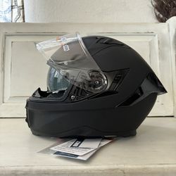 BILT charger Helmet NEW Large
