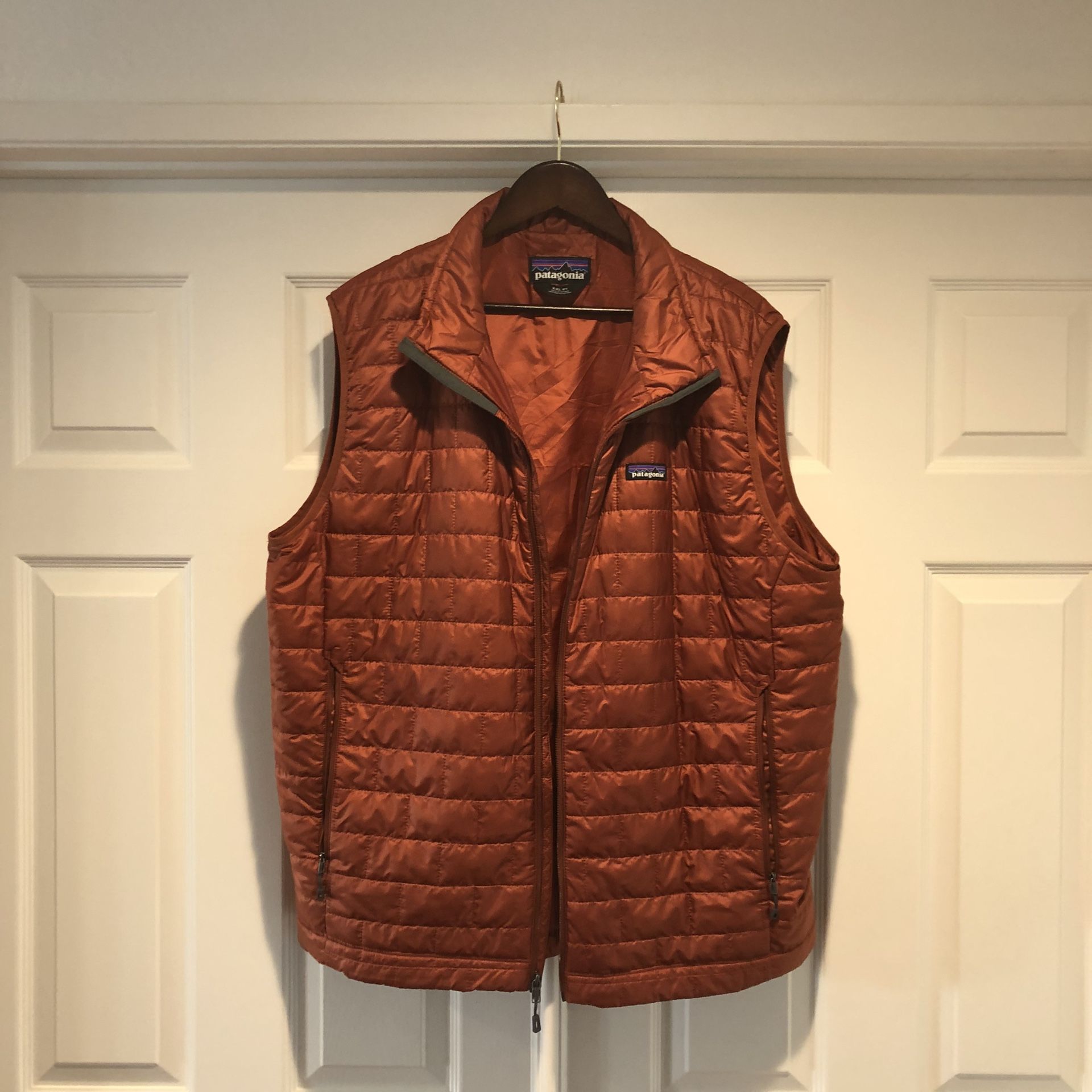 Patagonia XXL Rust Puffer Vest