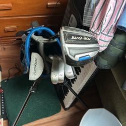 Golf Clubs 