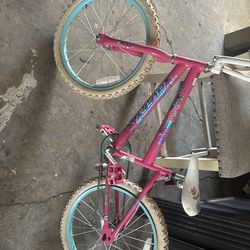 Girls bike
