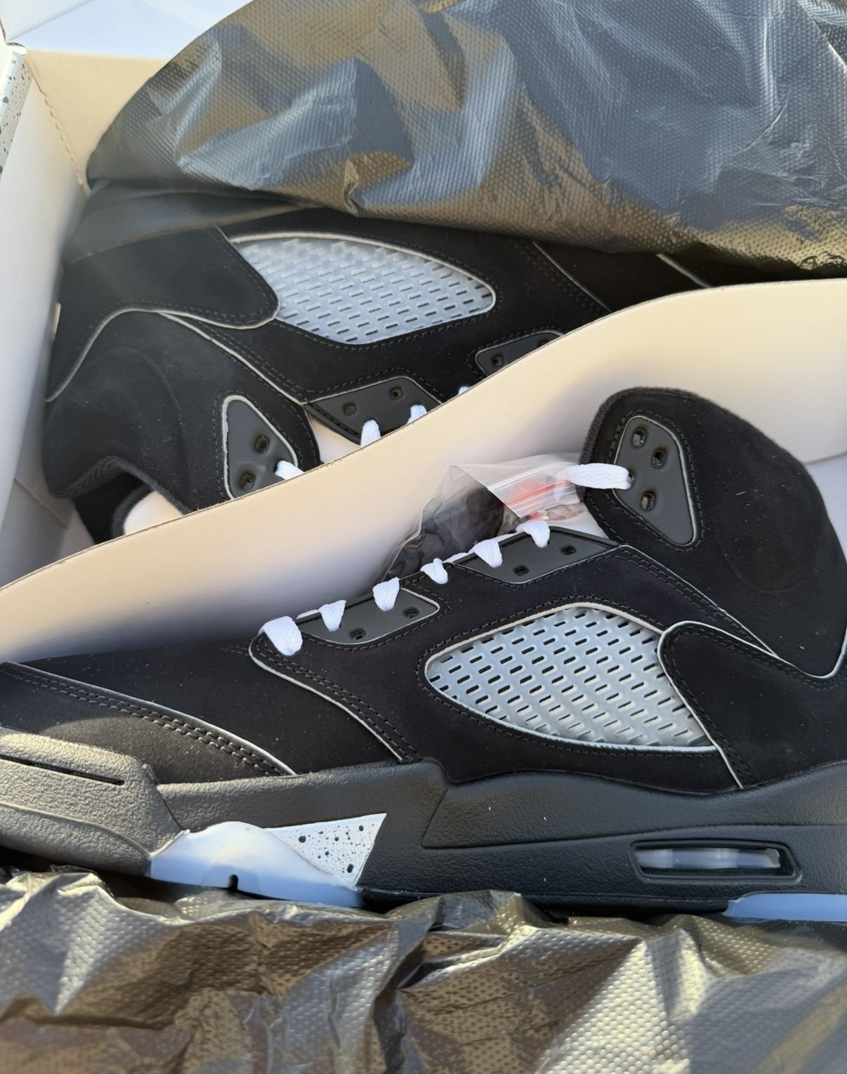 Jordan 5  Black Metallic Reimagined 