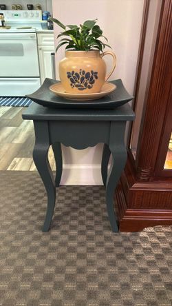 The Tiny Emerald Table