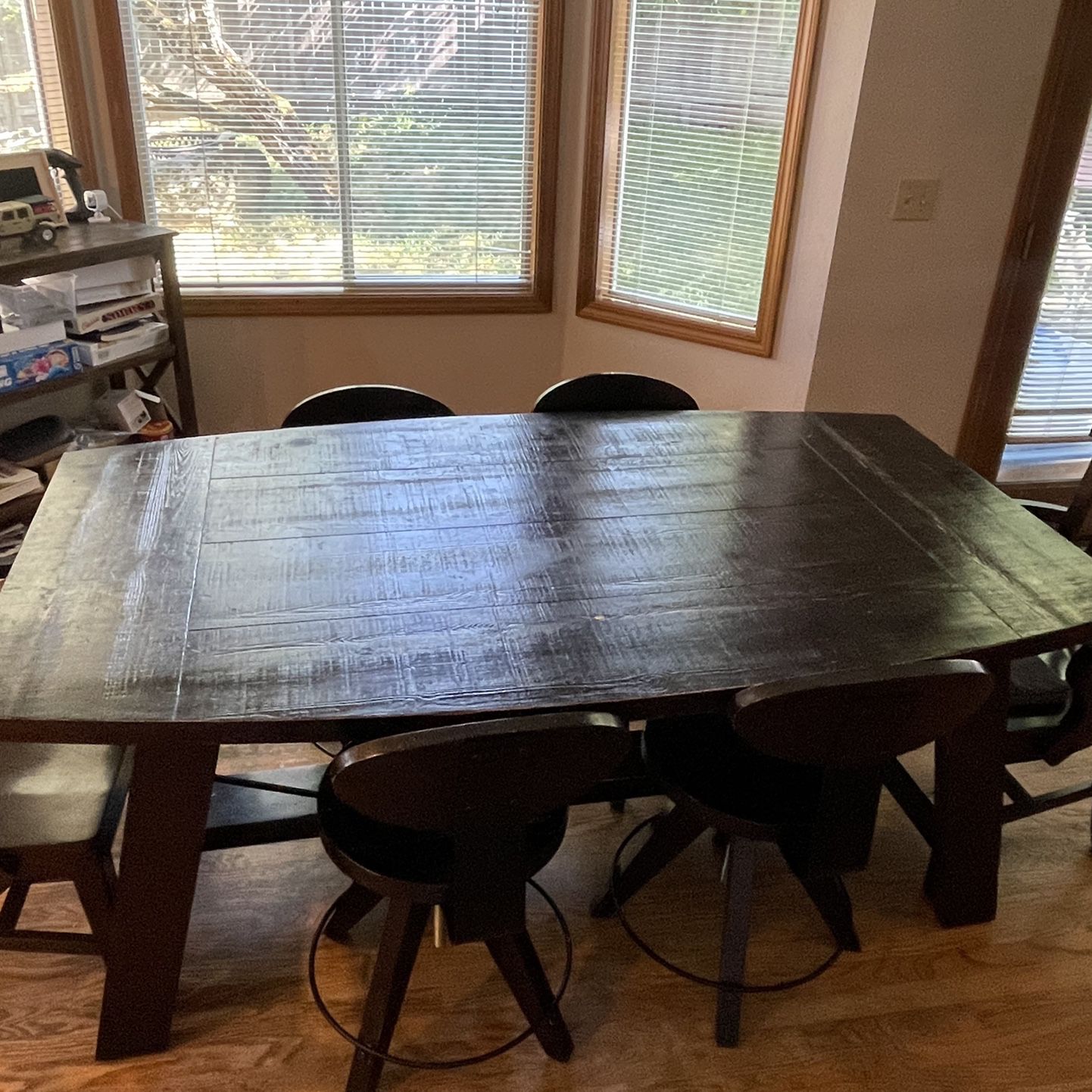 Solid Wood Dining Table. 6 Chairs 