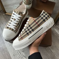Burberry Shoes 