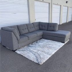 Like New Living Spaces Sectional Couch !!