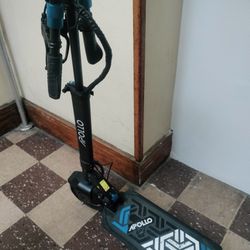 Apollo Explore Electric Scooter READ DESCRIPTION 
