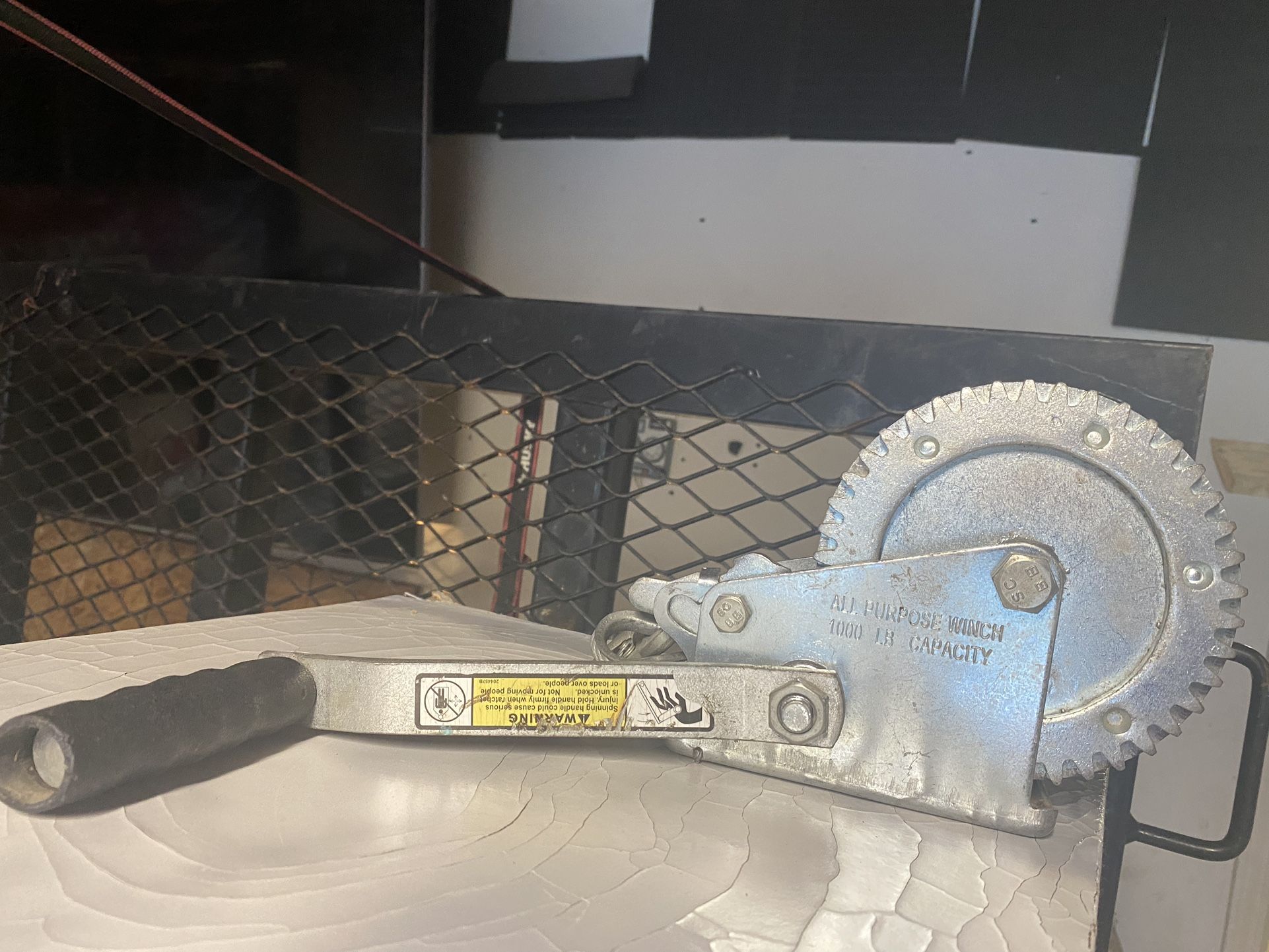 1000 Lb All Purpose Winch