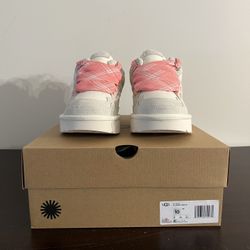 Ugg Lowmel 25 Love Valentines Edition Limited! Women’s Size10 brand new IN HAND!