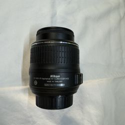 Nikon AF-S NIKKOR 18-55mm