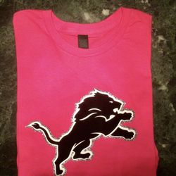 Detroit lions T Shirt Size Small 