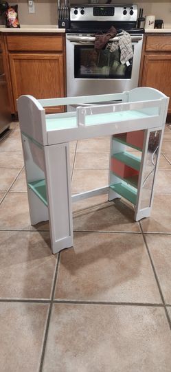 Dollhouse bunkbed